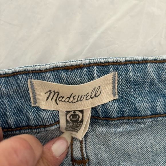 Madewell The Curvy Perfect Vintage Jean Distressed Light Wash size 29 - Picture 6 of 12
